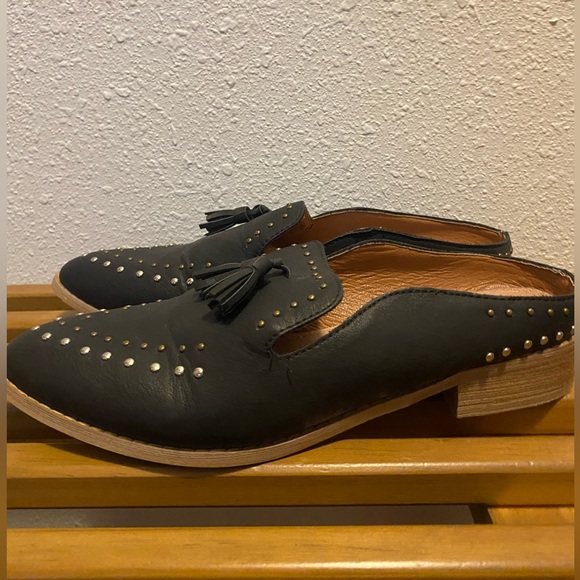 Mi.iM Black Leather Slide Mule with Studs and Tassles - Picture 3 of 6